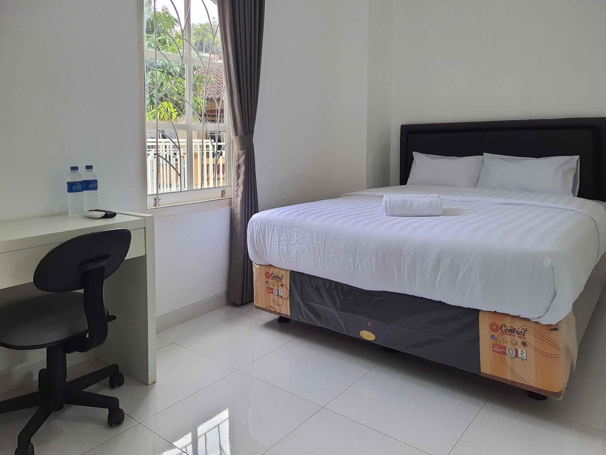 Reddoorz Syariah At Jalan Godean Hotel Ngabean Exterior photo